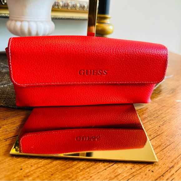 GUESS RED SUNGLASSES OR GLASSES CASE GREAT CONDITION 6.5” W - 3”H - 2”D STYLISH - Picture 4 of 5